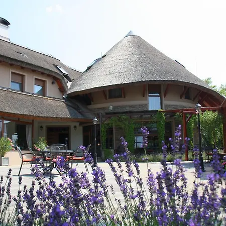Konukevi Eko Park 4*