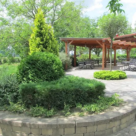 Eko Park 4* Пьештяни