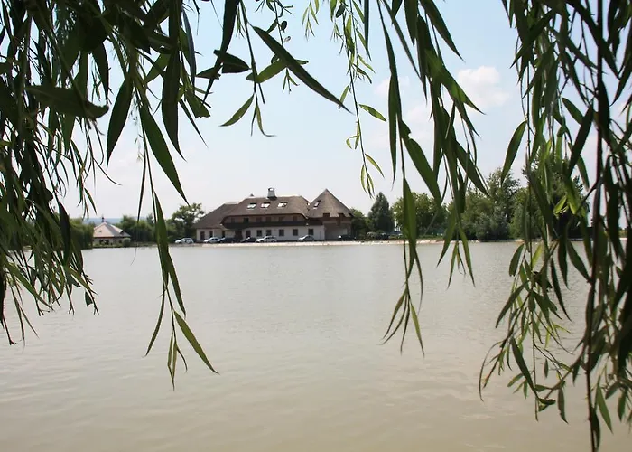 Penzion Eko Park Piestany Gasthof Piest'any